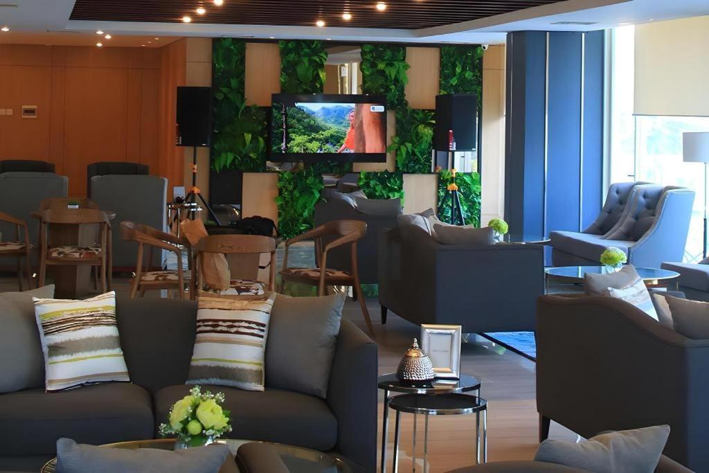 Hotel Dafam Pacific Caesar Surabaya Dış mekan fotoğraf