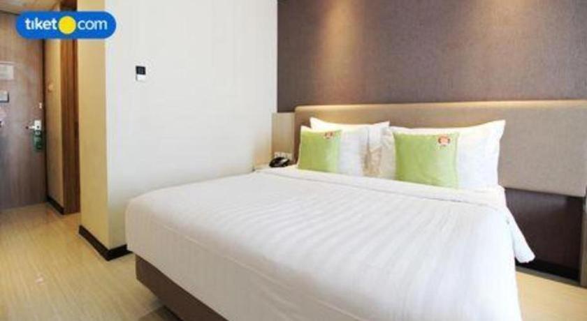 Hotel Dafam Pacific Caesar Surabaya Dış mekan fotoğraf
