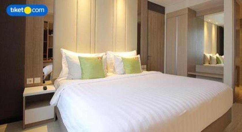 Hotel Dafam Pacific Caesar Surabaya Dış mekan fotoğraf
