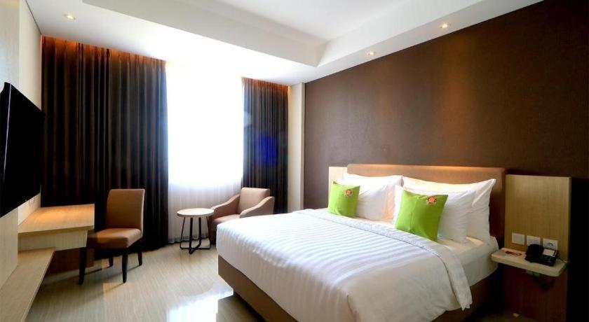 Hotel Dafam Pacific Caesar Surabaya Dış mekan fotoğraf