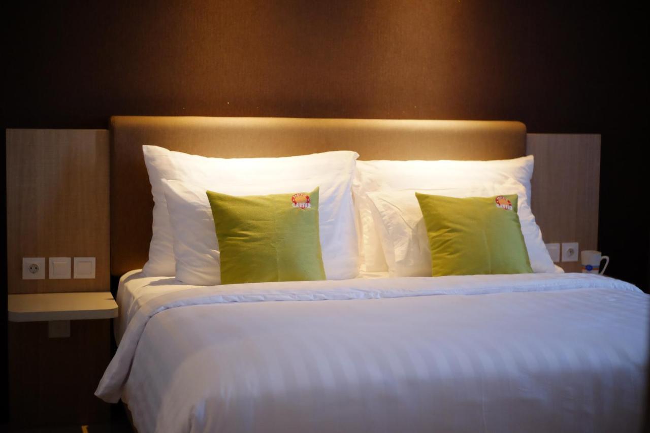 Hotel Dafam Pacific Caesar Surabaya Dış mekan fotoğraf
